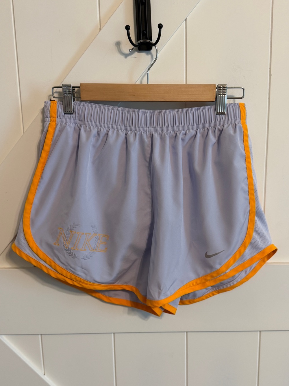 Nike Dri-FIT Women’s M medium Running Shorts Lavender Orange Dolphin Hem athleti